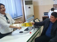 В Туркестанской области впервые выдали жёлтые номера на иностранные автомашины